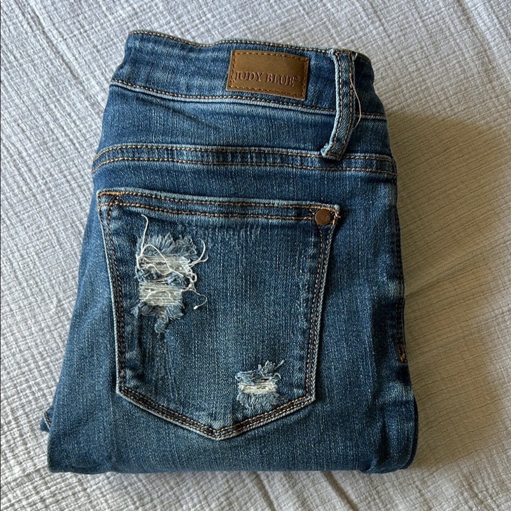 Women's Judy Blue Distressed Jeans
